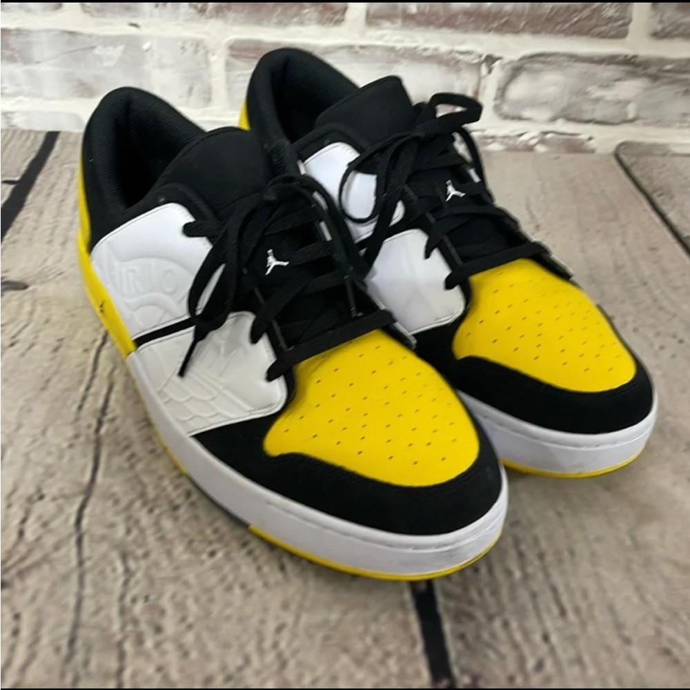 JORDAN NU RETRO LOWS SZ15 MENS